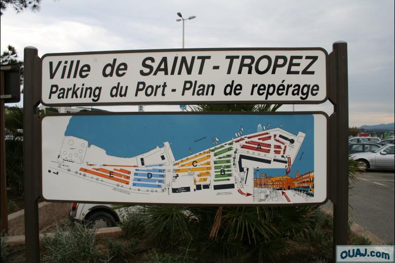Panneau parking du port de Saint Tropez