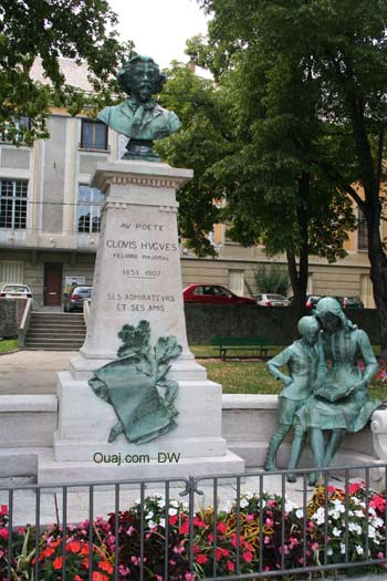 Buste du poete Clovis Hugues