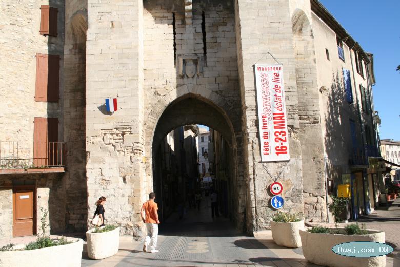 Porte d'entree dans la vieille ville de Manosque