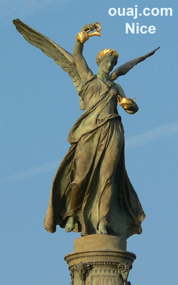 Nice Ange Statue doree