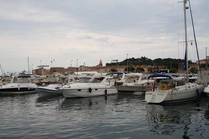 Rangee de bateaux Saint Tropez