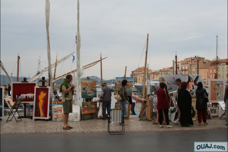 Peintures devant le port de Saint Tropez