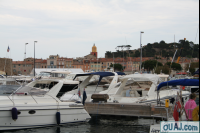 Bateaux et clocher de Saint Tropez vu du nouveau port