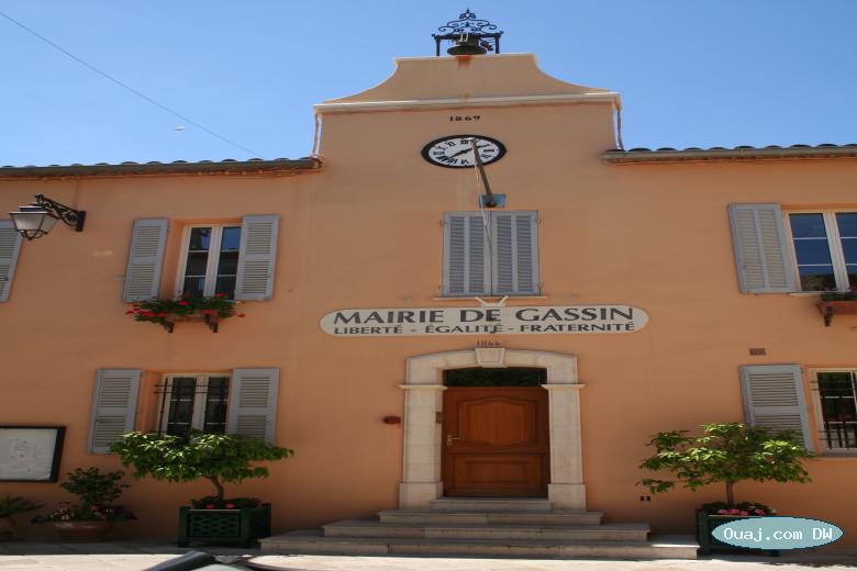 Photo de la Mairie de Gassin etir�e