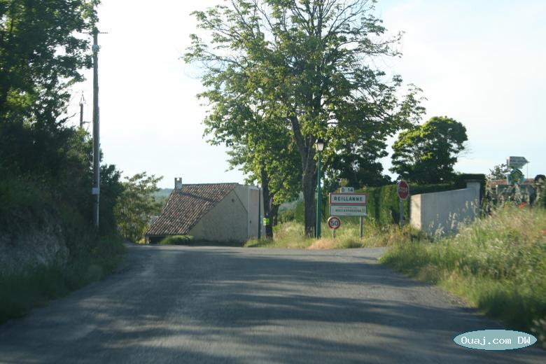 Panneau routier de la departementale entrée à Reillanne